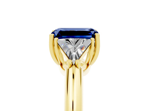 Yellow gold Three-Stone Emerald Cut Cut Diamond Ring with Trillion Side Stones and Four-Prong Setting_5