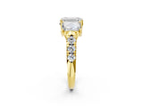 Yellow gold Three-Stone Emerald Cut Diamond Pavé Band with Prong Setting_5