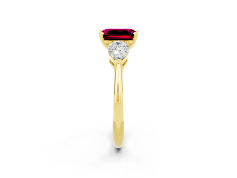 Yellow gold Three-Stone Emerald Cut Garnet Ring with Pear Side Stones and Four-Prong Setting_2