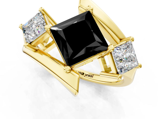 Yellow gold Three-Stone Fancy Black Princess Cut Cut Tension Band Ring with Four-Prong Setting
