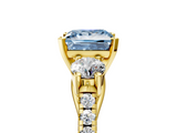 Yellow gold Three-Stone Fancy Blue Princess  Cut Diamond Pavé Band with Four-Prong Setting_33