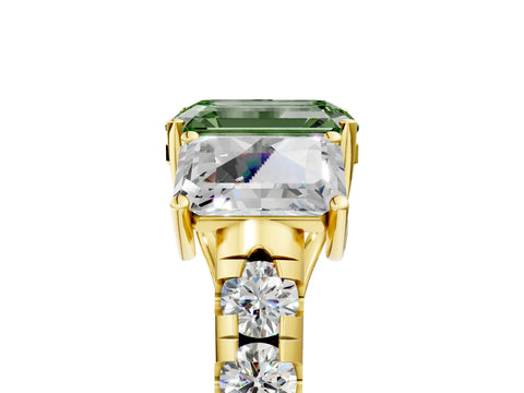 Yellow gold Three-Stone Fancy Green Emerald Cut Diamond Pavé Band with Prong Setting_5