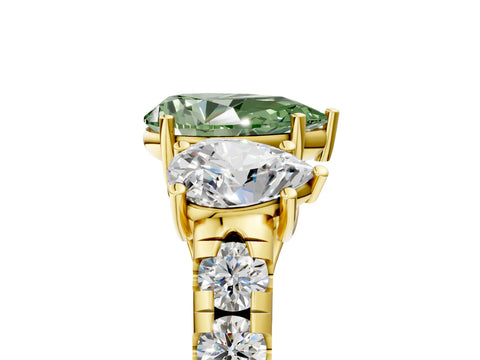 Yellow gold Three-Stone Fancy Green Pear Cut Diamond Pavé Band with Prong Setting_5