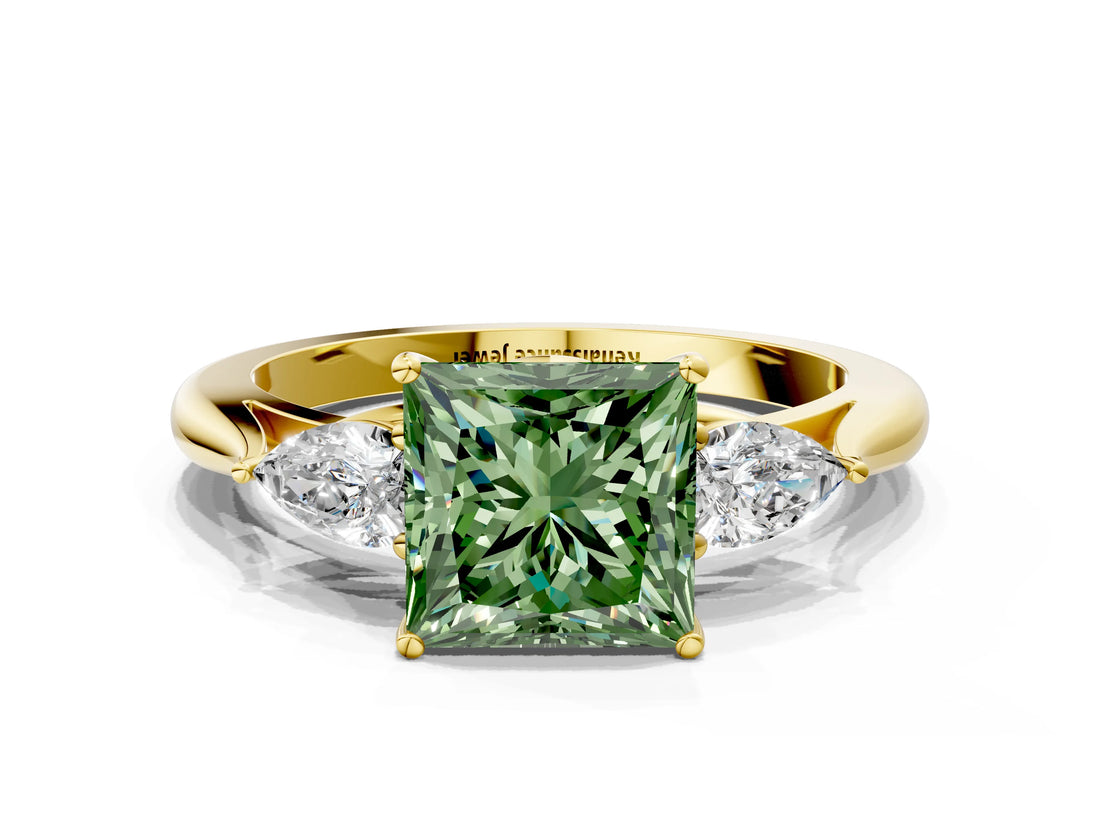 Yellow gold Three-Stone Fancy Green Princess Cut Brilliant Diamond Solitaire Ring with Tapered Band and Four-Prong Setting_6