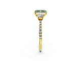 Yellow gold Three-Stone Fancy Green Radiant Cut Cut Diamond Pavé Band with Prong Setting_17