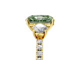 Yellow gold Three-Stone Fancy Green Radiant Cut Cut Diamond Pavé Band with Prong Setting_20