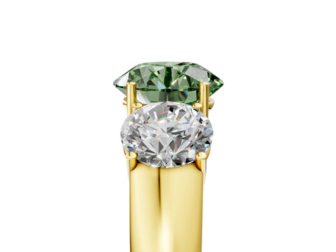 Yellow gold Three-Stone Fancy Green Round Cut Cut Diamond Ring with Prong Setting and Classic Band_5
