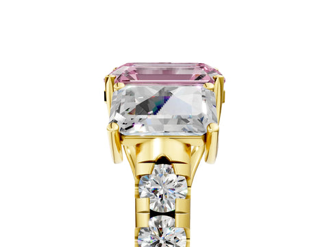 Yellow gold Three-Stone Fancy Pink Emerald Cut Diamond Pavé Band with Prong Setting_5