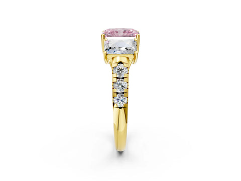 Yellow gold Three-Stone Fancy Pink Radiant Cut Diamond Pavé Band with Prong Setting_2