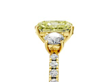 Yellow gold Three-Stone Fancy Yellow Radiant Cut Cut Diamond Pavé Band with Prong Setting_44