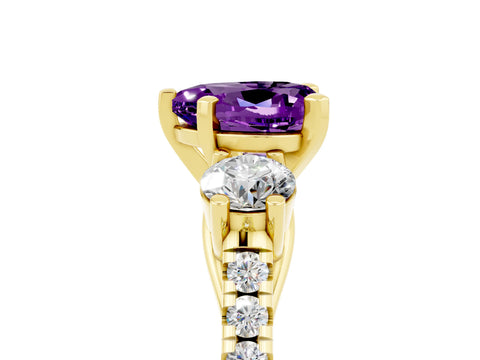 Yellow gold Three-Stone Heart Cut Amethyst Pavé Band with Four-Prong Setting_5
