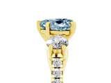 Yellow gold Three-Stone Heart Cut Aquamarine Pavé Band with Four-Prong Setting_5