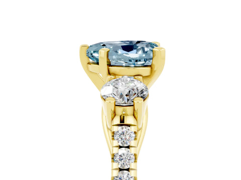 Yellow gold Three-Stone Heart Cut Aquamarine Pavé Band with Four-Prong Setting_5