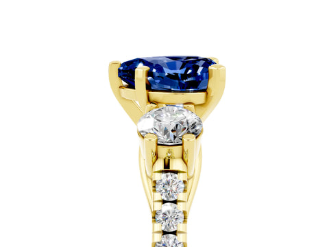 Yellow gold Three-Stone Heart Cut Blue Sapphire Pavé Band with Four-Prong Setting_5