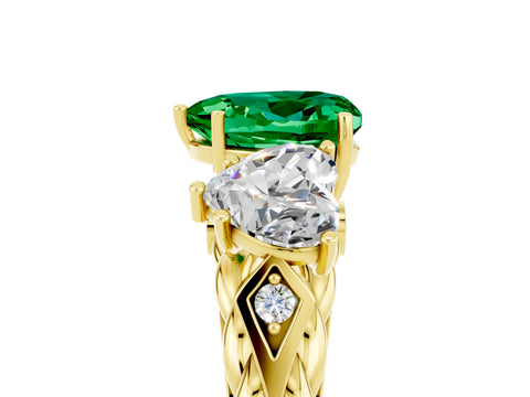 Yellow gold Three-Stone Heart Cut Emerald Braided Band Ring with Four-Prong Setting_17