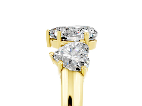 Yellow gold Three-Stone Heart Cut Moissanite Engagement Ring with Prong Setting_5