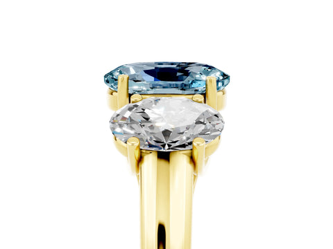 Yellow gold Three-Stone Oval Cut Aquamarine Engagement Ring with Prong Setting_5