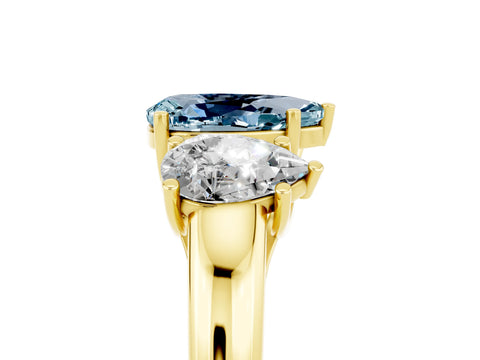 Yellow gold Three-Stone Pear Cut Aquamarine Engagement Ring with Prong Setting_5