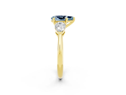 Yellow gold Three-Stone Pear Cut Aquamarine Ring with Pear Side Stones and Four-Prong Setting_2