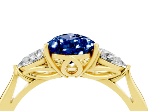 Yellow gold Three-Stone Pear Cut Cut Diamond Ring with Pear Side Stones in Four-Prong Setting_4