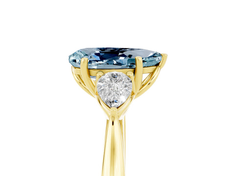 Yellow gold Three-Stone Pear Cut Cut Diamond Ring with Pear Side Stones in Four-Prong Setting_5