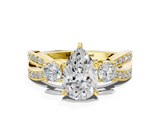 Yellow gold Three-Stone Pear Cut Diamond Twist Band with Prong Setting_64