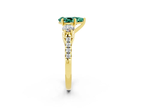 Yellow gold Three-Stone Pear Cut Green Sapphire Pavé Band with Four-Prong Setting_2