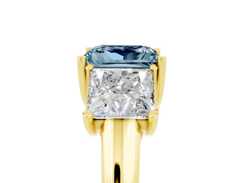 Yellow gold Three-Stone Princess Cut Aquamarine Engagement Ring with Prong Setting_5