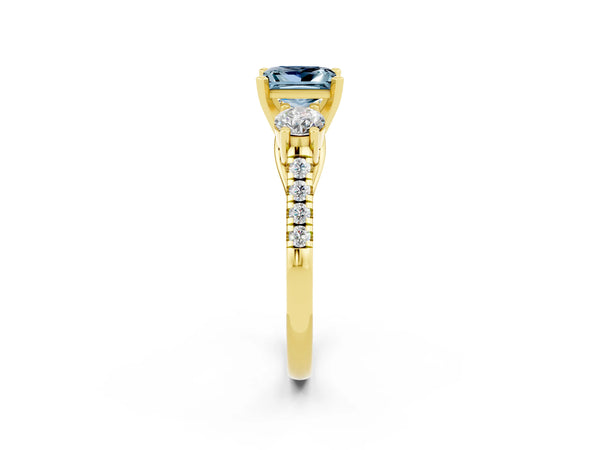 Yellow gold Three-Stone Princess Cut Aquamarine Pavé Band with Four-Prong Setting