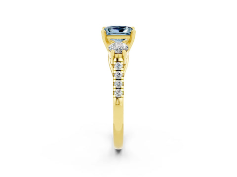 Yellow gold Three-Stone Princess Cut Aquamarine Pavé Band with Four-Prong Setting_2