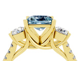Yellow gold Three-Stone Princess Cut Aquamarine Pavé Band with Four-Prong Setting_4