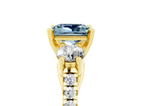 Yellow gold Three-Stone Princess Cut Aquamarine Pavé Band with Four-Prong Setting_5