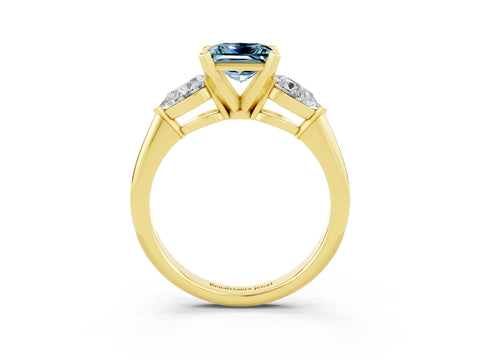 Yellow gold Three-Stone Princess Cut Aquamarine Ring with Pear Side Stones and Four-Prong Setting_3