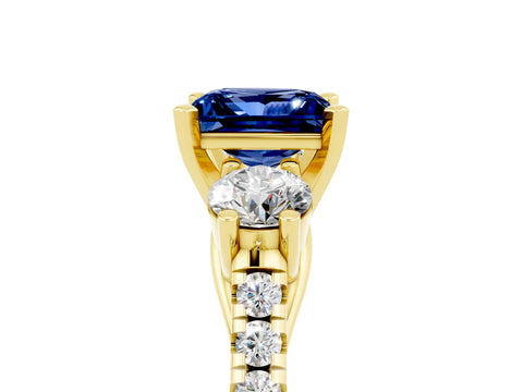 Yellow gold Three-Stone Princess Cut Blue Sapphire Pavé Band with Four-Prong Setting_5