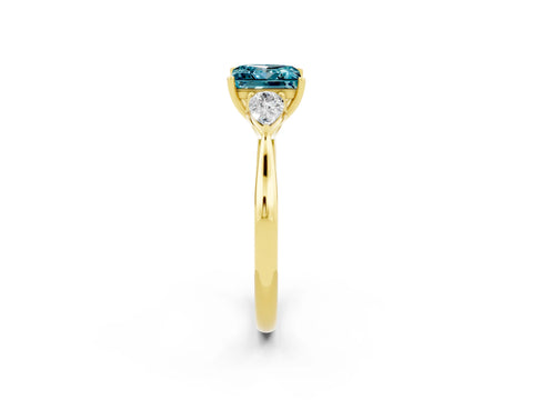 Yellow gold Three-Stone Princess Cut Cut Diamond Ring with Pear Side Stones in Four-Prong Setting_2