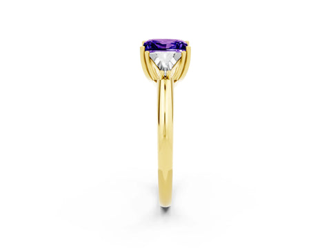 Yellow gold Three-Stone Princess Cut Cut Diamond Ring with Trillion Side Stones and Four-Prong Setting_2
