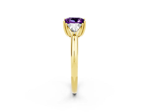 Yellow gold Three-Stone Princess Cut Cut Diamond Ring with Trillion Side Stones and Four-Prong Setting_2