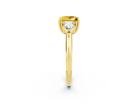 Yellow gold Three-Stone Princess Cut Cut Diamond Ring with Trillion Side Stones and Four-Prong Setting_2