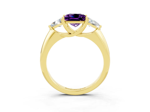 Yellow gold Three-Stone Princess Cut Cut Diamond Ring with Trillion Side Stones and Four-Prong Setting_3