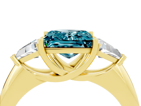 Yellow gold Three-Stone Princess Cut Cut Diamond Ring with Trillion Side Stones and Four-Prong Setting_4