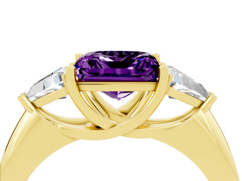 Yellow gold Three-Stone Princess Cut Cut Diamond Ring with Trillion Side Stones and Four-Prong Setting_4