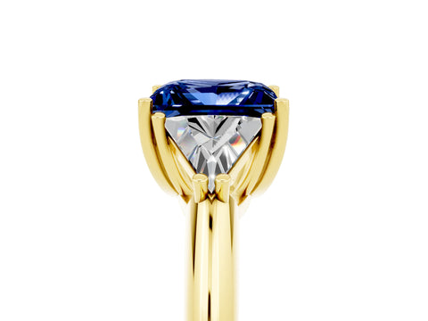 Yellow gold Three-Stone Princess Cut Cut Diamond Ring with Trillion Side Stones and Four-Prong Setting_5