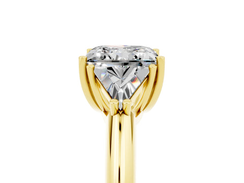 Yellow gold Three-Stone Princess Cut Cut Diamond Ring with Trillion Side Stones and Four-Prong Setting_5
