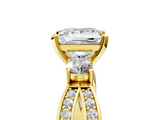 Yellow gold Three-Stone Princess Cut Diamond Twist Band with Prong Setting_70