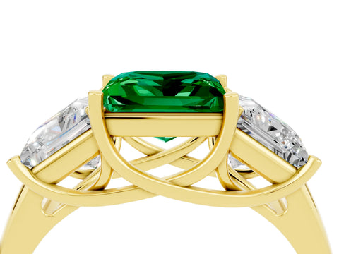 Yellow gold Three-Stone Princess Cut Emerald Engagement Ring with Prong Setting_4