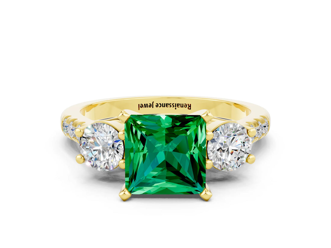Yellow gold Three-Stone Princess Cut Emerald Pavé Band with Four-Prong Setting