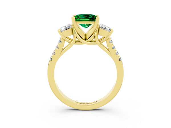 Yellow gold Three-Stone Princess Cut Emerald Pavé Band with Four-Prong Setting