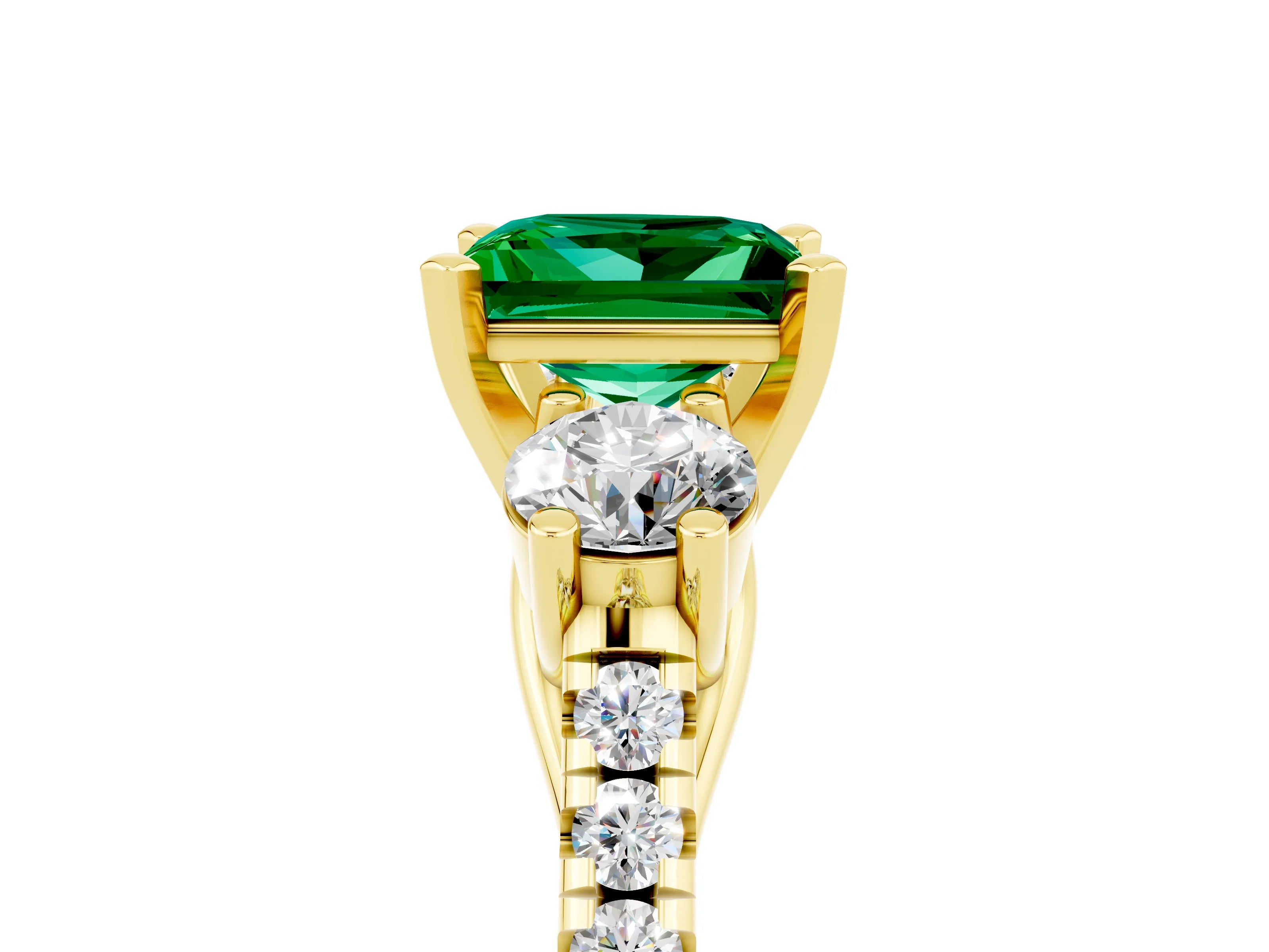Yellow gold Three-Stone Princess Cut Emerald Pavé Band with Four-Prong Setting_5