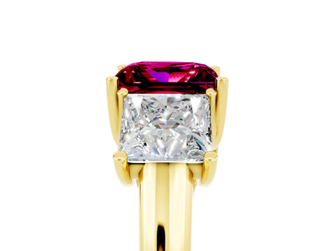 Yellow gold Three-Stone Princess Cut Garnet Engagement Ring with Prong Setting_5