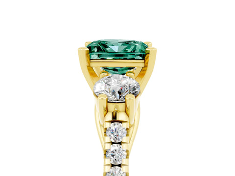 Yellow gold Three-Stone Princess Cut Green Sapphire Pavé Band with Four-Prong Setting_5